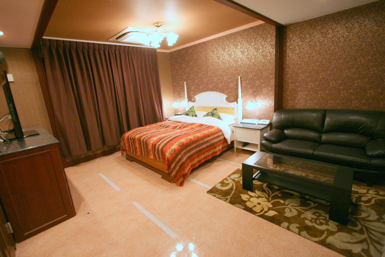 Hotel Sari Resort Takinoyashiro (Adults Only) Kato  Exteriör bild
